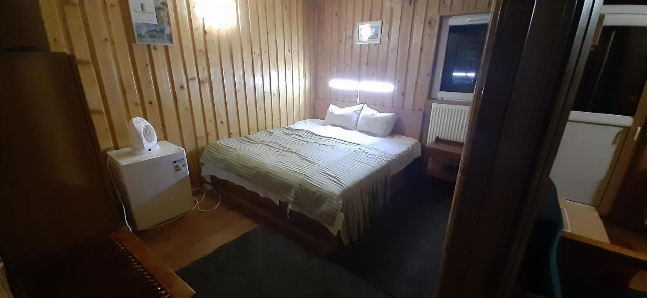 Casa Cristina_ Cabana Buşteni Zewnętrze zdjęcie